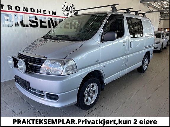 Toyota HiAce 3 of 10