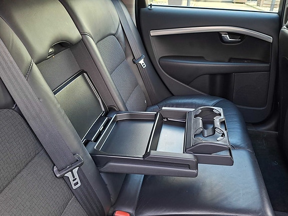 Volvo V70 25 of 30