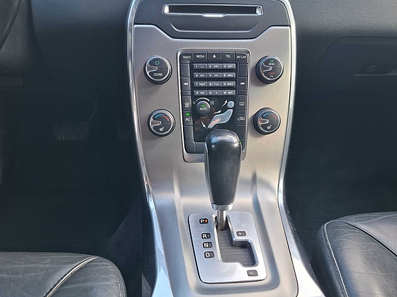 Volvo V70 18 of 30