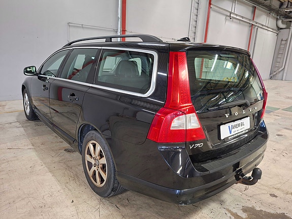 Volvo V70 7 of 30