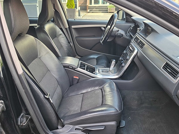 Volvo V70 21 of 30