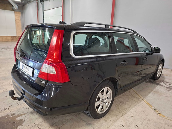 Volvo V70 5 of 30