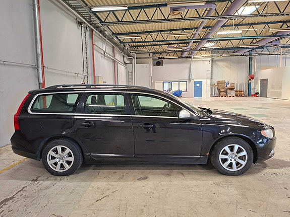 Volvo V70 4 of 30