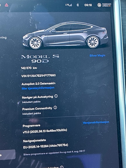 Tesla Model S 11 of 15
