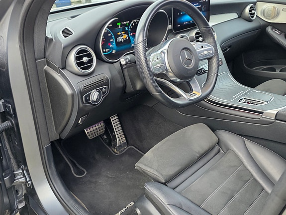 Mercedes-Benz GLC300 e 21 of 30