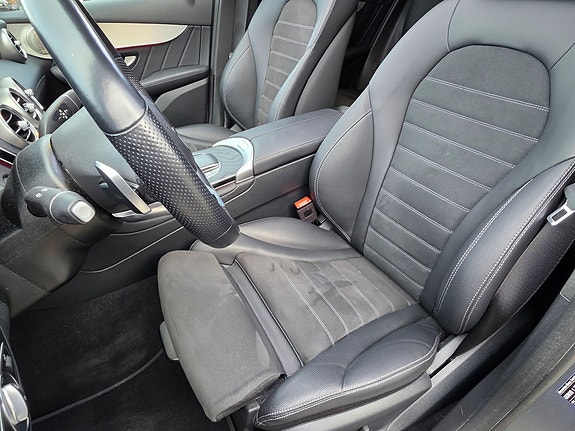 Mercedes-Benz GLC300 e 20 of 30