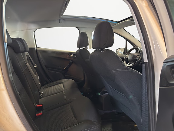 Peugeot 208 19 of 20