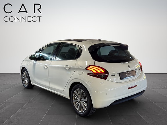 Peugeot 208 4 of 20