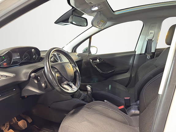 Peugeot 208 11 of 20