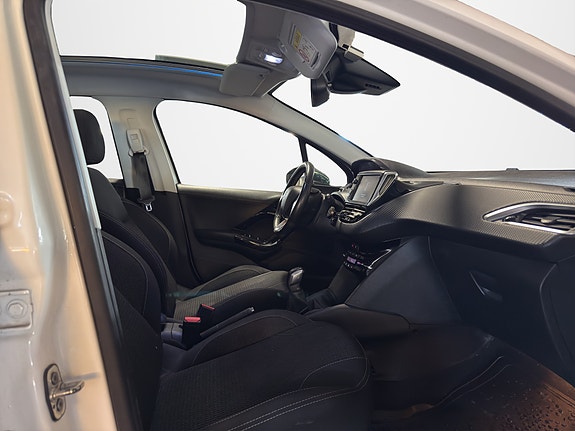 Peugeot 208 18 of 20