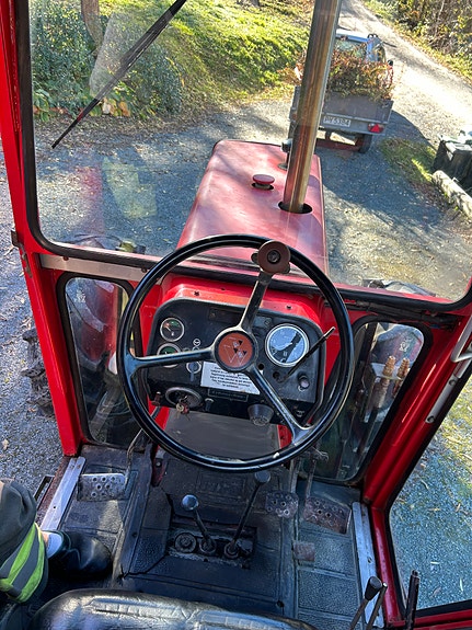 Massey Ferguson 575 14 of 19
