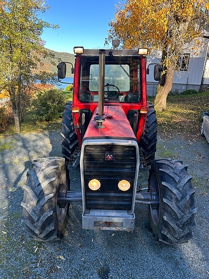 Massey Ferguson 575 4 of 19