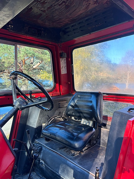 Massey Ferguson 575 12 of 19