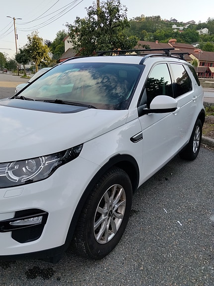 Land Rover Discovery Sport 2 of 30