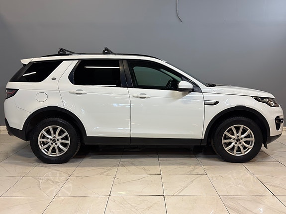 Land Rover Discovery Sport 7 of 30