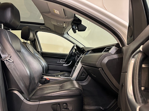 Land Rover Discovery Sport 17 of 30