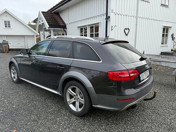 Audi A4 allroad 4 of 9