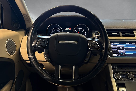 Land Rover Range Rover Evoque 25 of 30