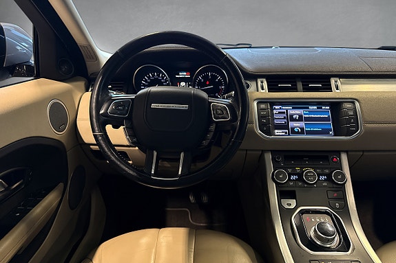 Land Rover Range Rover Evoque 24 of 30