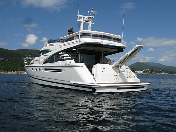 Fairline Squadron 58 5 of 5