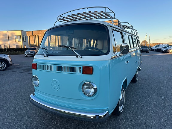 Volkswagen Kombi 2 of 5