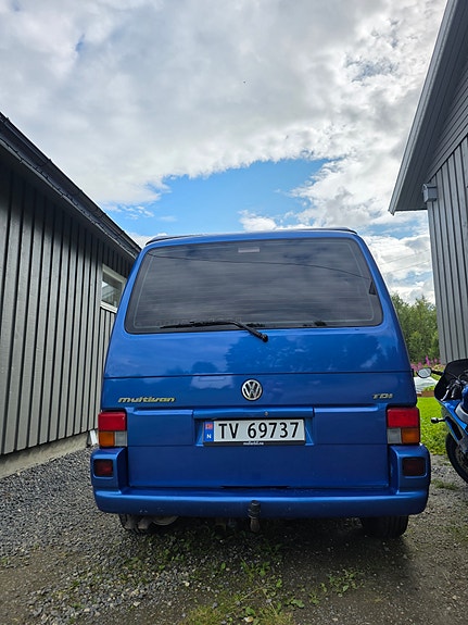 Volkswagen Multivan 9 of 28