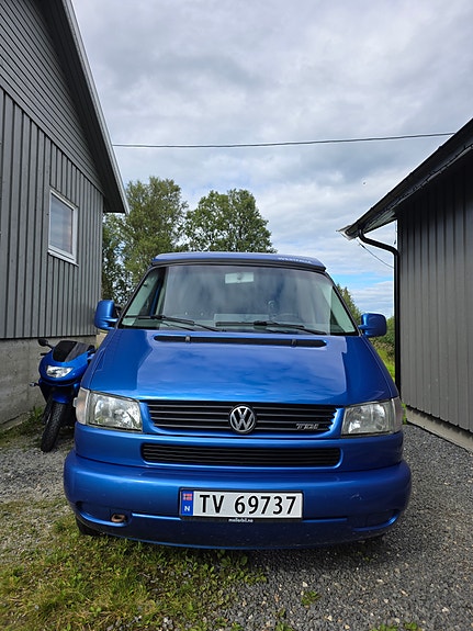 Volkswagen Multivan 8 of 28