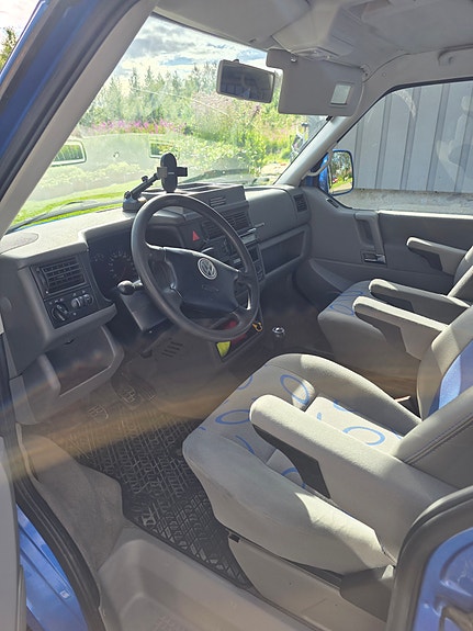 Volkswagen Multivan 11 of 28