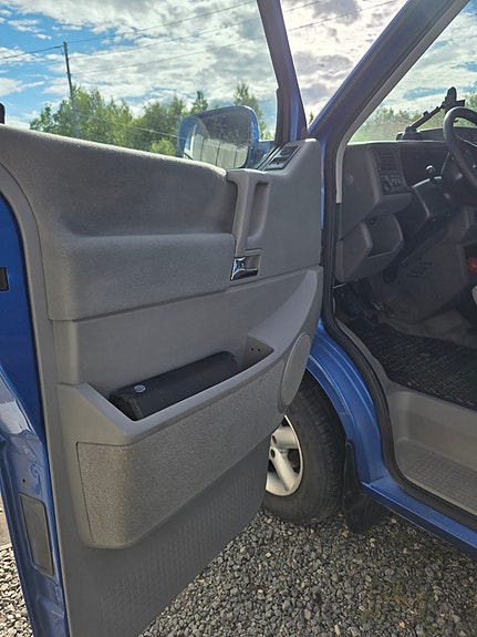 Volkswagen Multivan 12 of 28
