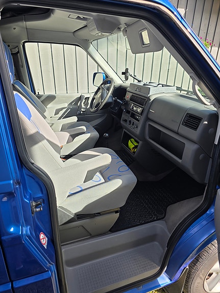 Volkswagen Multivan 15 of 28
