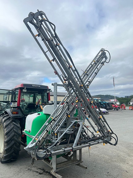 UNIGREEN 800 LTR / 15 mtr hydrauliske bommer