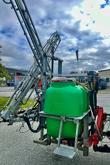 UNIGREEN 800 LTR / 15 mtr hydrauliske bommer