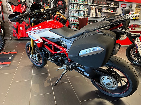 Ducati Hypermotard 939 SP 4 of 5