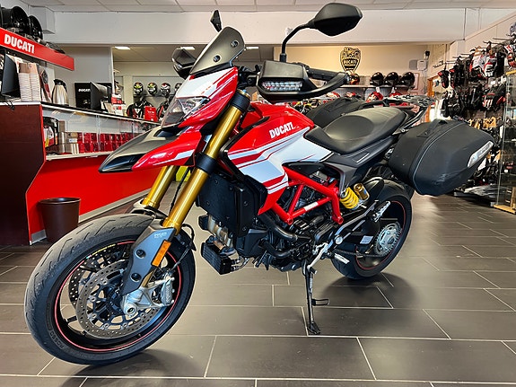 Ducati Hypermotard 939 SP 3 of 5