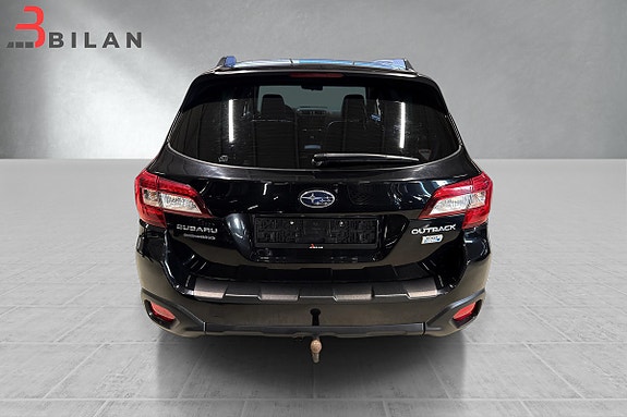 Subaru Outback 14 of 30