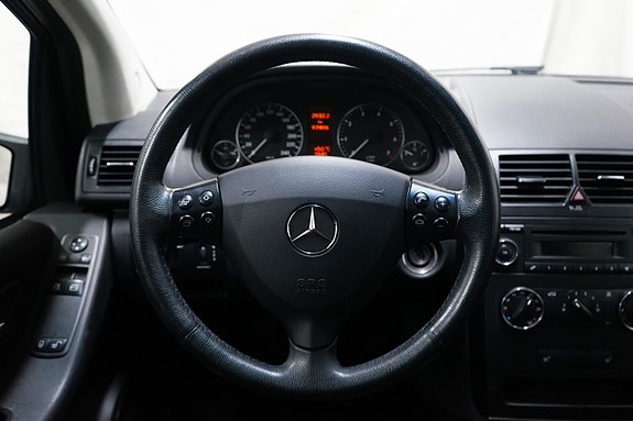 Mercedes-Benz A150 21 of 30