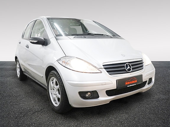 Mercedes-Benz A150 3 of 5