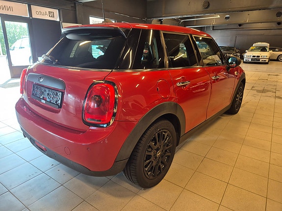 MINI One 4 of 5