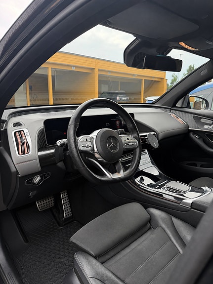 Mercedes-Benz EQC400 5 of 5