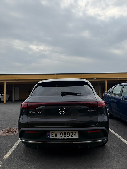 Mercedes-Benz EQC400 4 of 5
