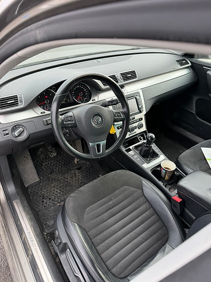 Volkswagen Passat 6 of 11