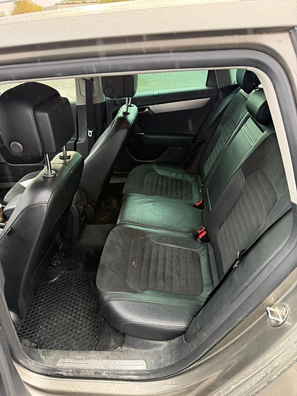 Volkswagen Passat 7 of 11
