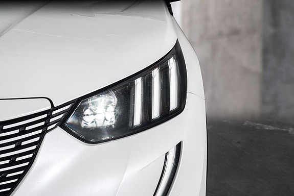 Peugeot e-2008 9 of 26