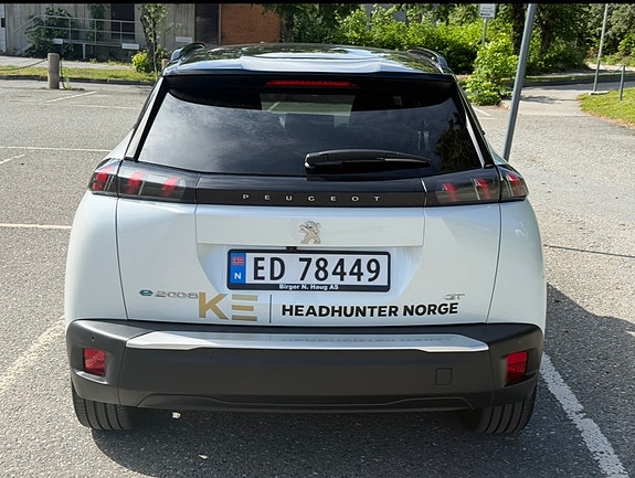 Peugeot e-2008 3 of 26