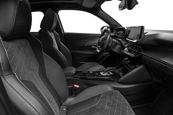 Peugeot e-2008 23 of 26