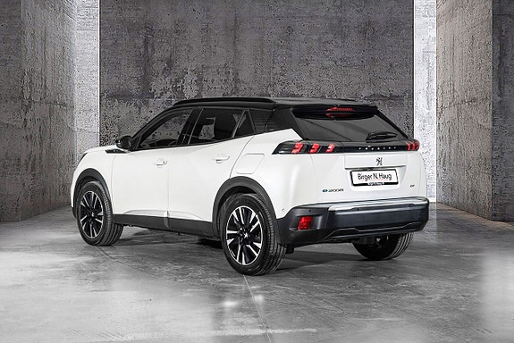 Peugeot e-2008 6 of 26