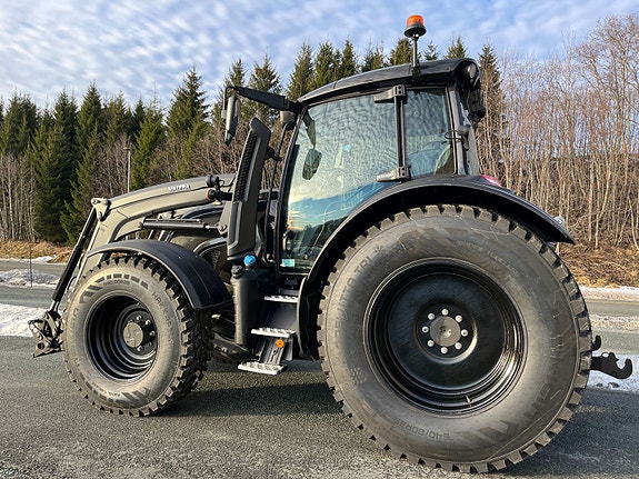 Valtra N175D GPS LASTER FRONTHYDRALIKK VINTERPAKKE 2025, kr 1 995 000,-