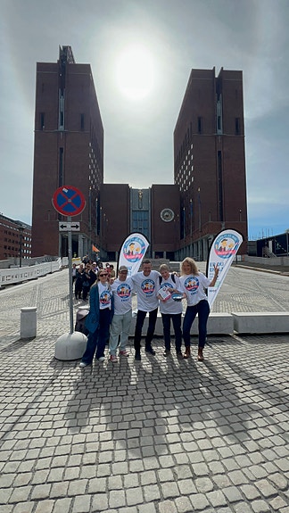 Bilde fra 17.mai-kampanjestunt mot bystyrepolitikere i Oslo