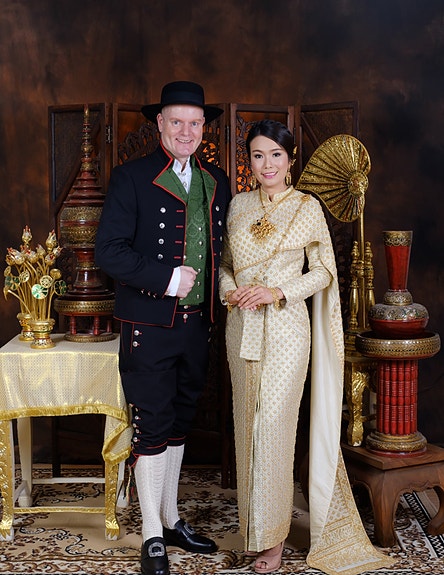 Produksjon ansvarlig avdeling Thailand Fredrik Nilsson og Pornipa Sayjaidee