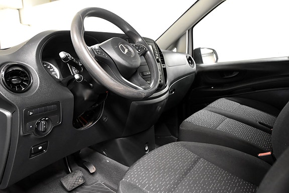 Mercedes-Benz Vito 119 13 of 30